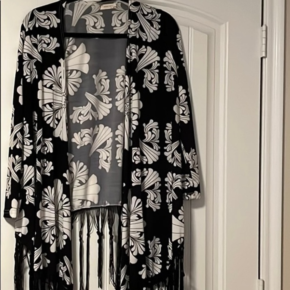 Black and white kimono